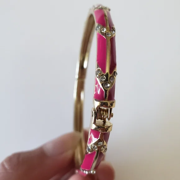 Enamel pink and Rhinestone, hinged Clamper bangle bracelet - Picture 6 of 8